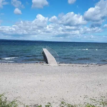 Seaside Haven In Stoense-by Traum *