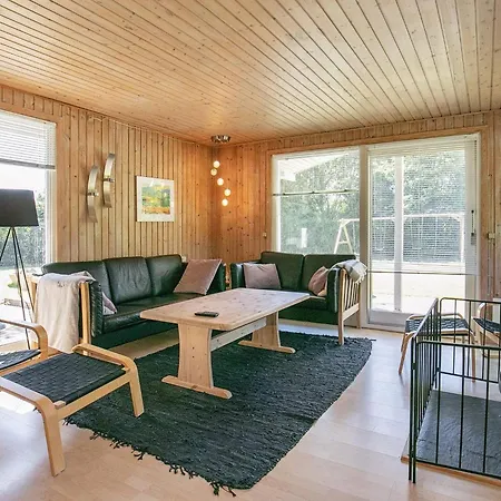 Seaside Haven In Stoense-by Traum Holiday home